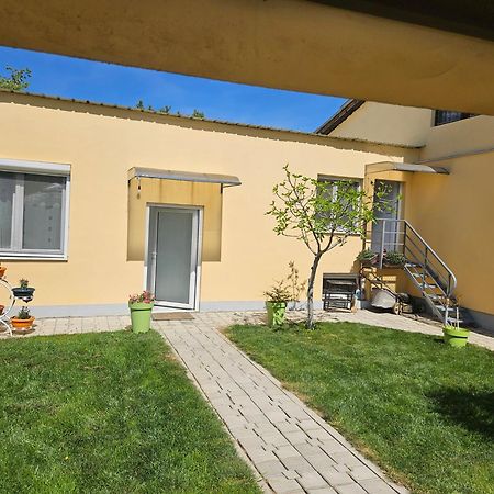 Apartments Kuca Aleksic Ni Esterno foto