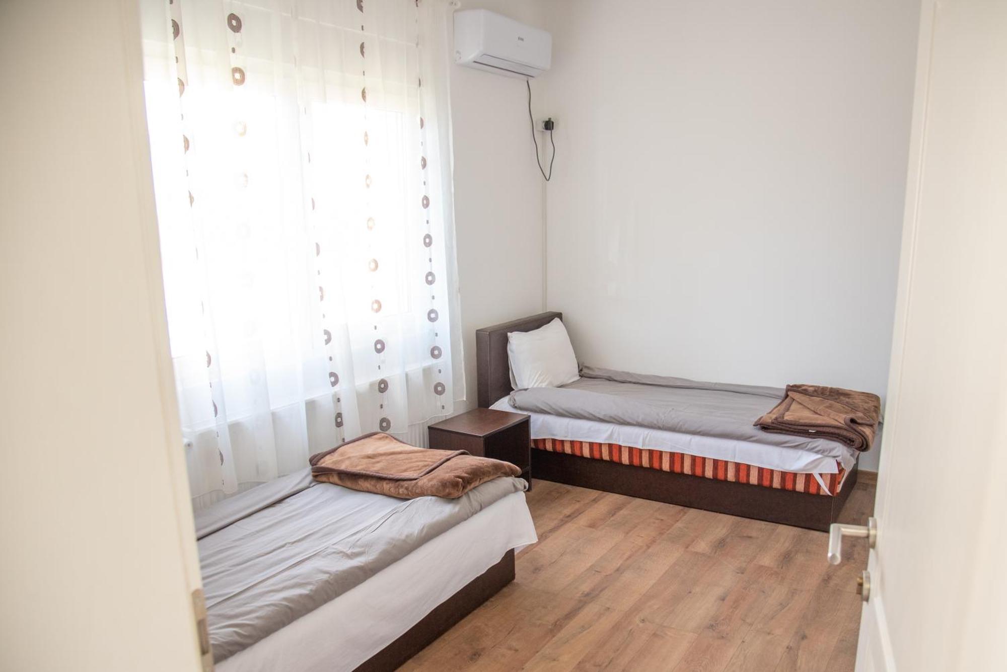 Apartments Kuca Aleksic Ni Esterno foto