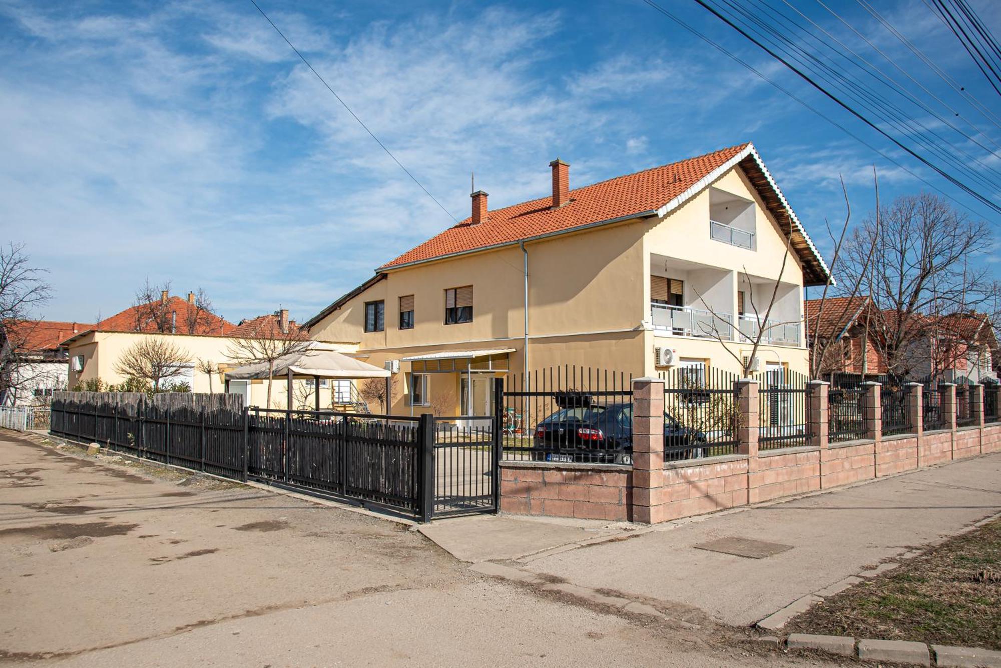 Apartments Kuca Aleksic Ni Esterno foto