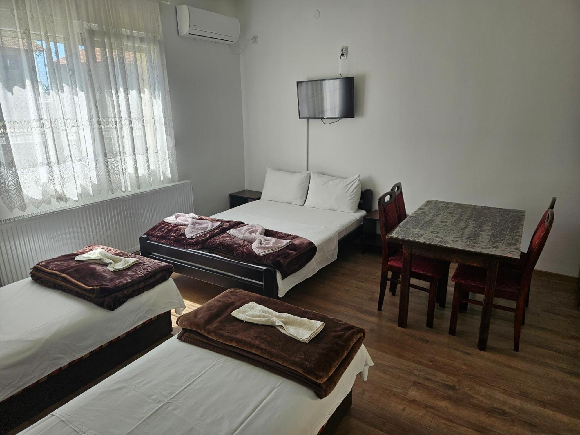 Apartments Kuca Aleksic Ni Esterno foto