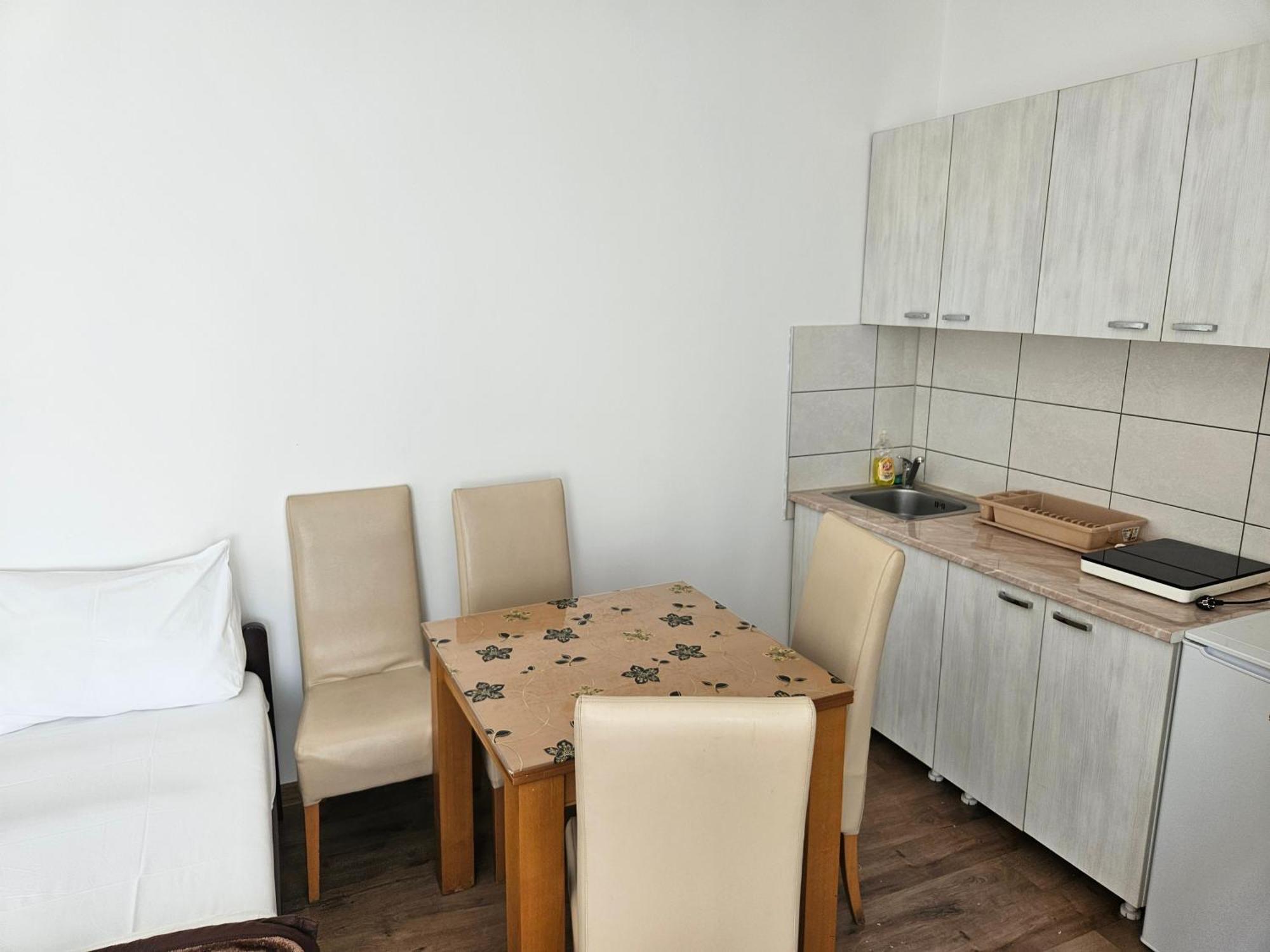 Apartments Kuca Aleksic Ni Esterno foto