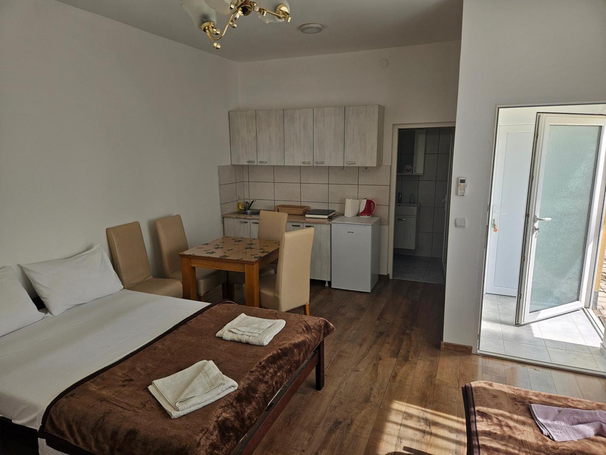 Apartments Kuca Aleksic Ni Esterno foto