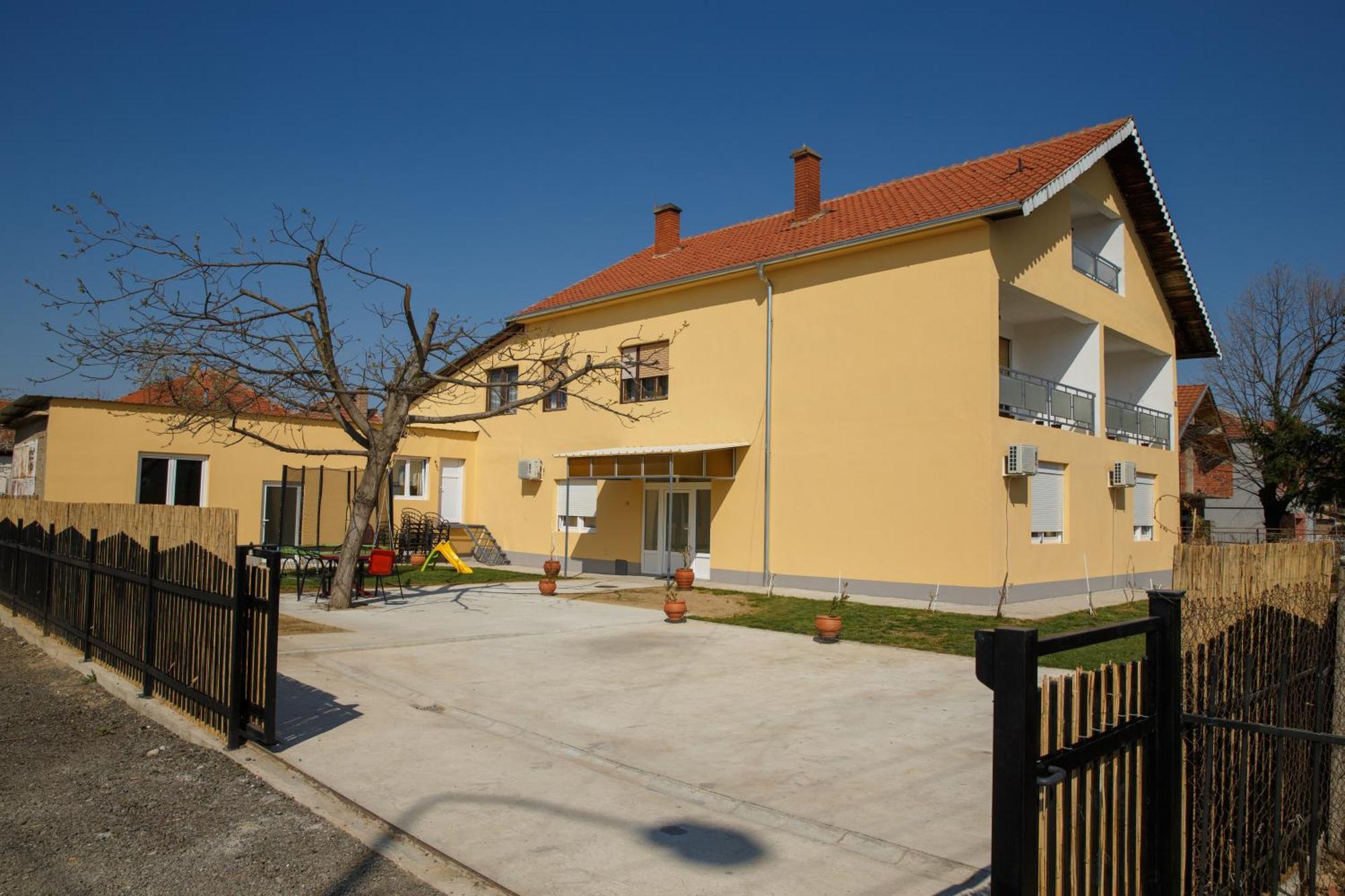 Apartments Kuca Aleksic Ni Esterno foto