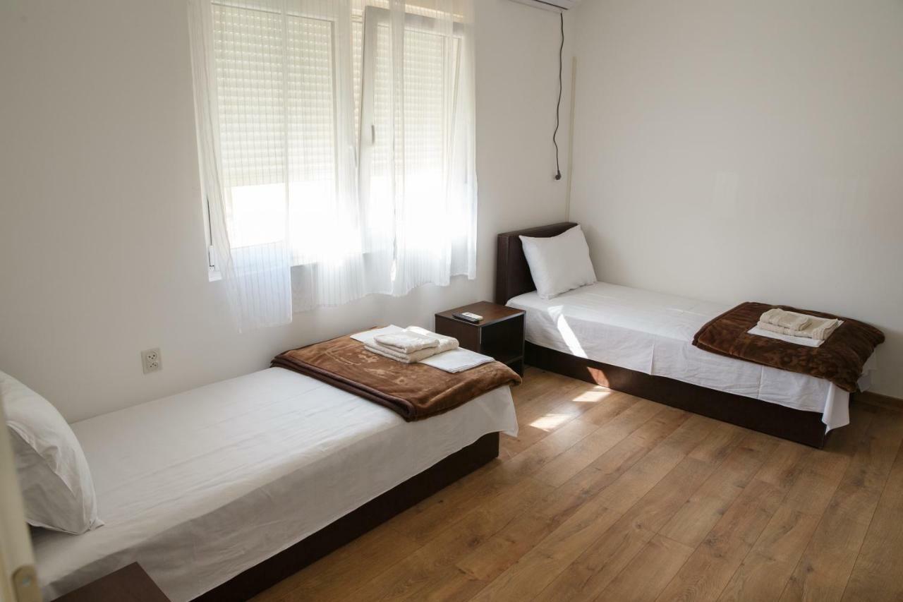 Apartments Kuca Aleksic Ni Esterno foto